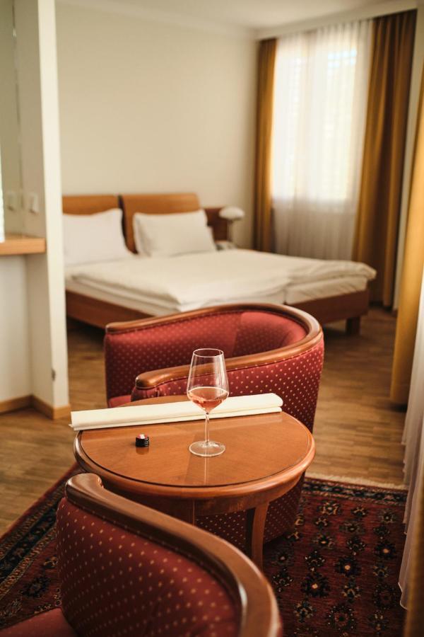 Hotel Exel Amstetten Zewnętrze zdjęcie